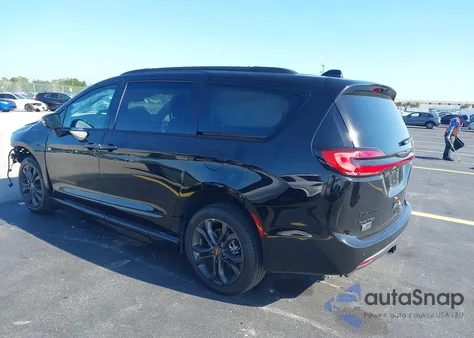 2024 Chrysler Pacifica Touring L from USA, damaged, VIN 2C4RC1BG6RR152382